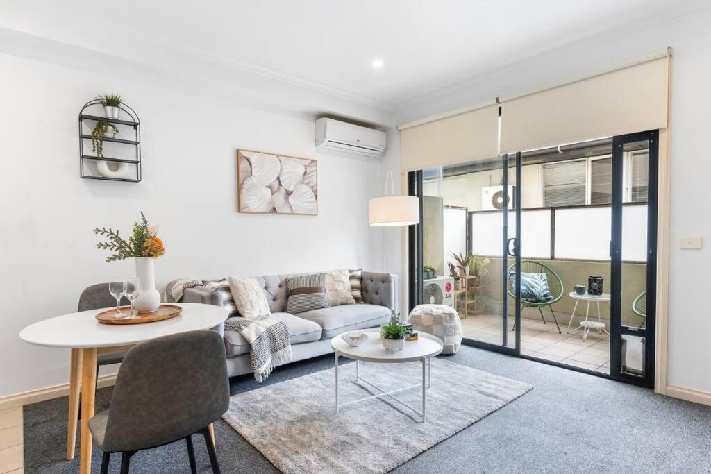 Apartamento Cozy 1 Bedder In St Kilda With Balcony Melburne Exterior foto